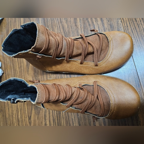 Source Unknown Tan Leather Ankle Boots - Picture 4 of 9